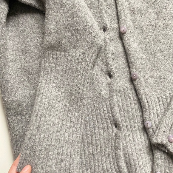 ❌SOLD❌ Wool Cardigan🐑 - Picture 3 of 7